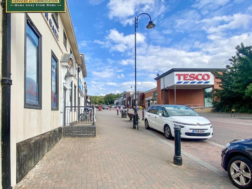 House 1905 - Self Catering Serviced Apartment Tidworth ภายนอก รูปภาพ